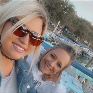 Meet your Posher, Brittany